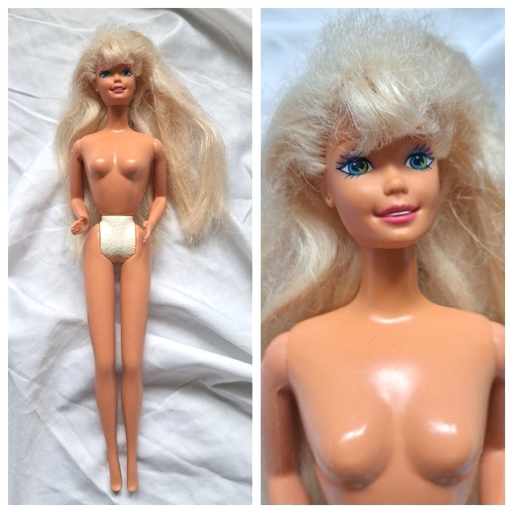 Vintage Barbie blonde green blue eyes 1966 Mattel no cloths